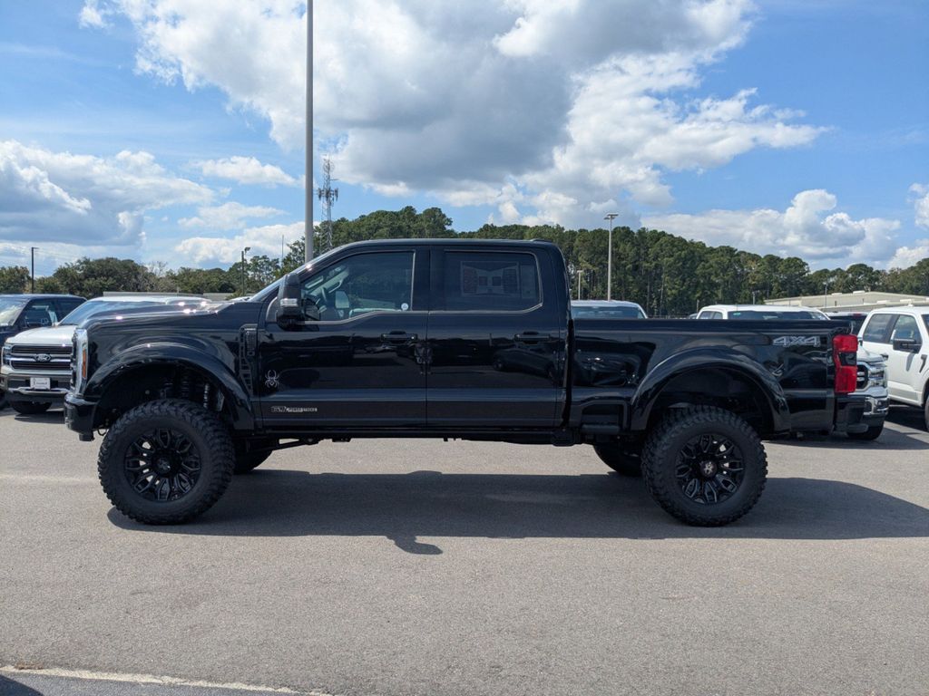 2025 Ford F-250 Black Widow