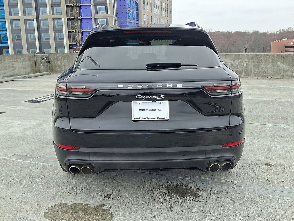 Thumbnail: 2023 Porsche Cayenne - 9