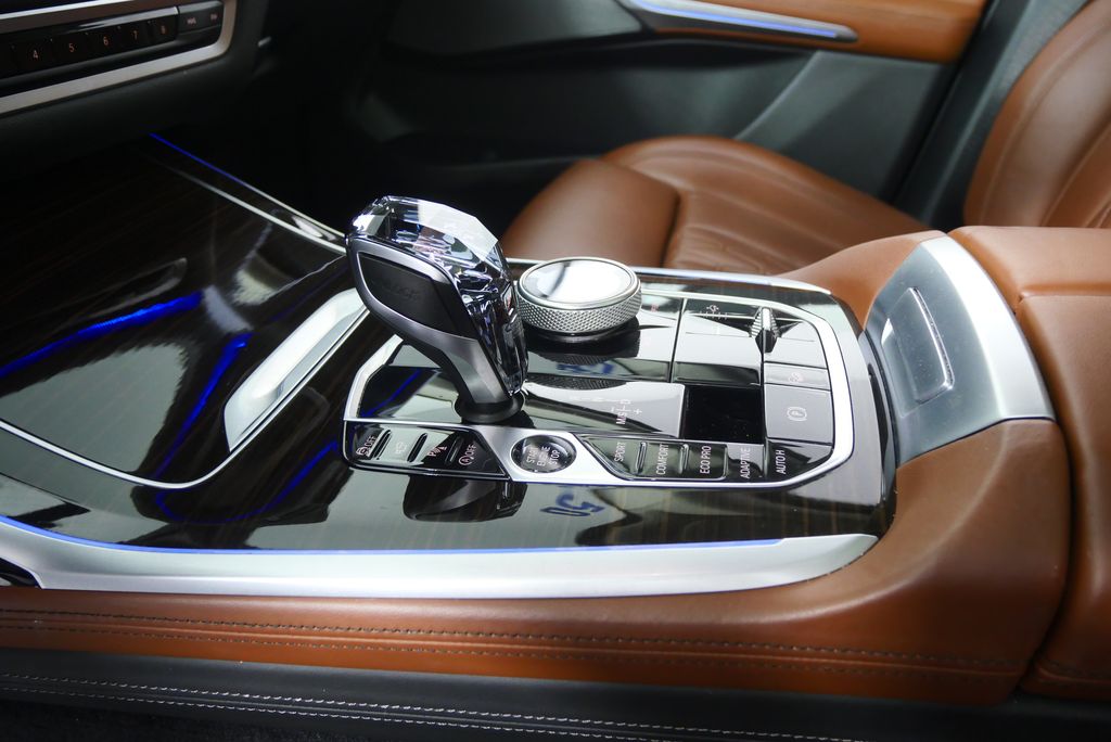 Thumbnail: 2019 BMW X7 - 30