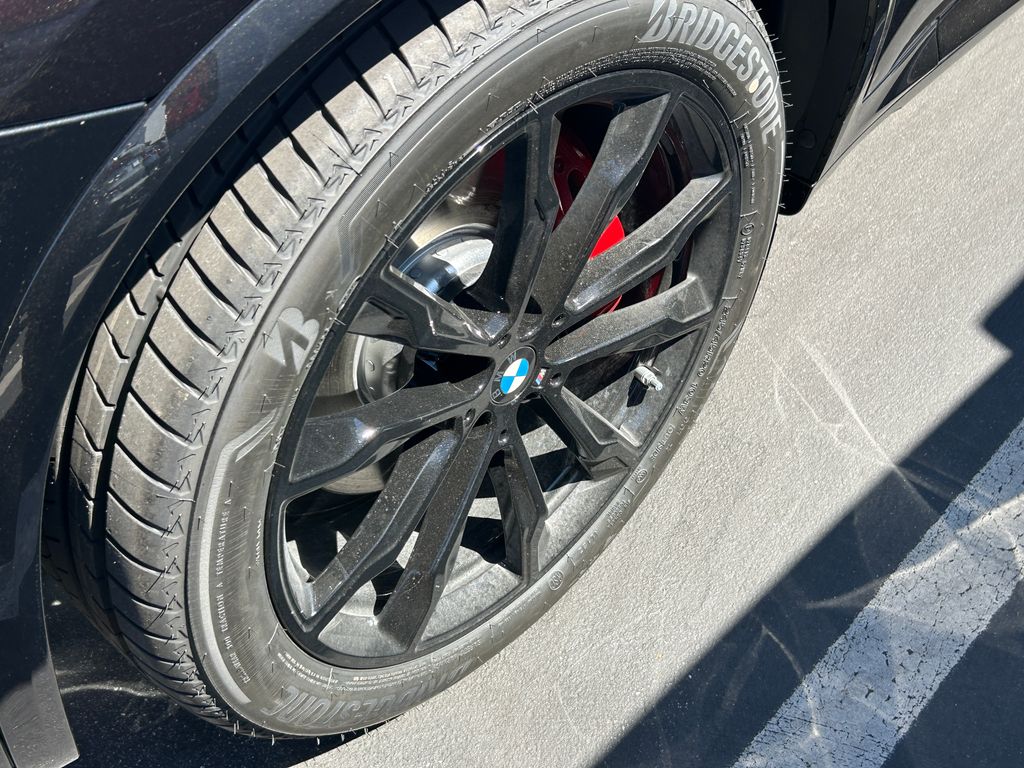 Thumbnail: 2025 BMW X4 - 3