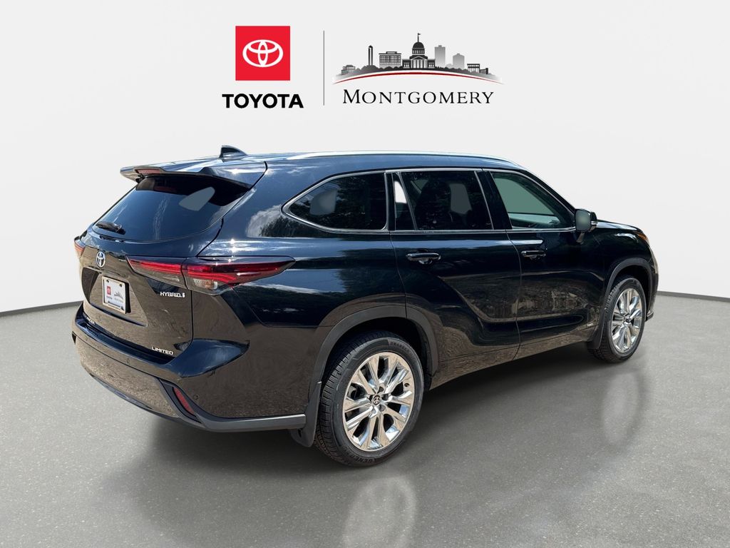 Used 2024 Toyota Highlander Hybrid SUV