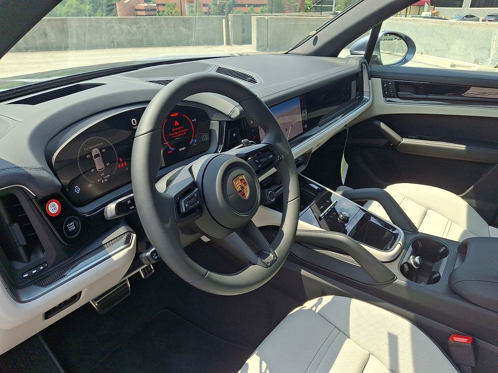 Thumbnail: 2026 Porsche Cayenne - 4
