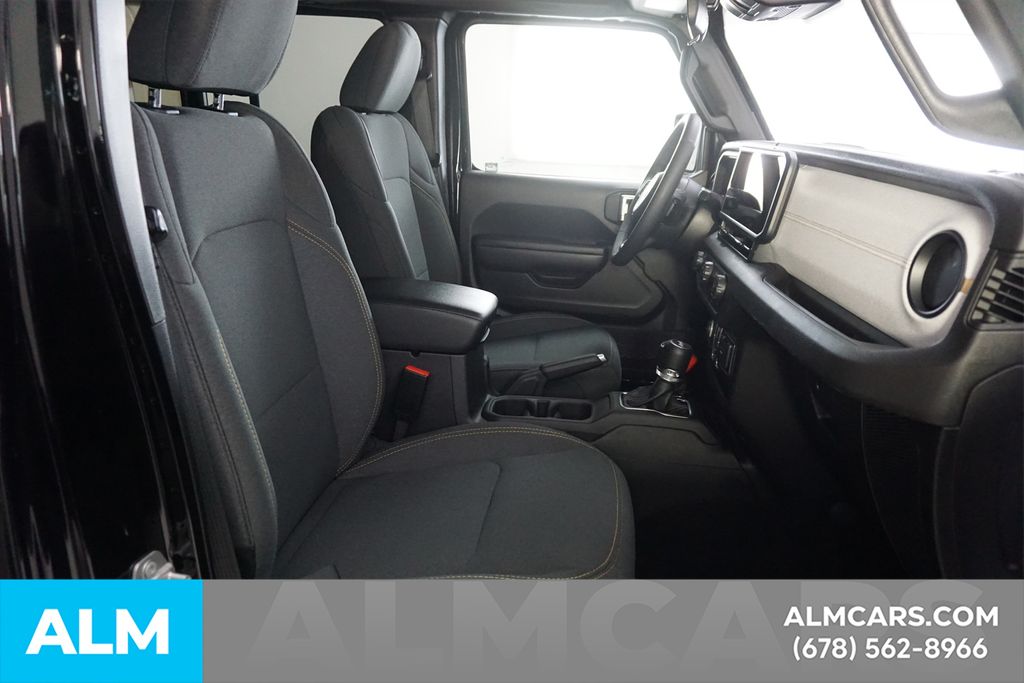 Used 2025 Black Jeep Sport S image 17