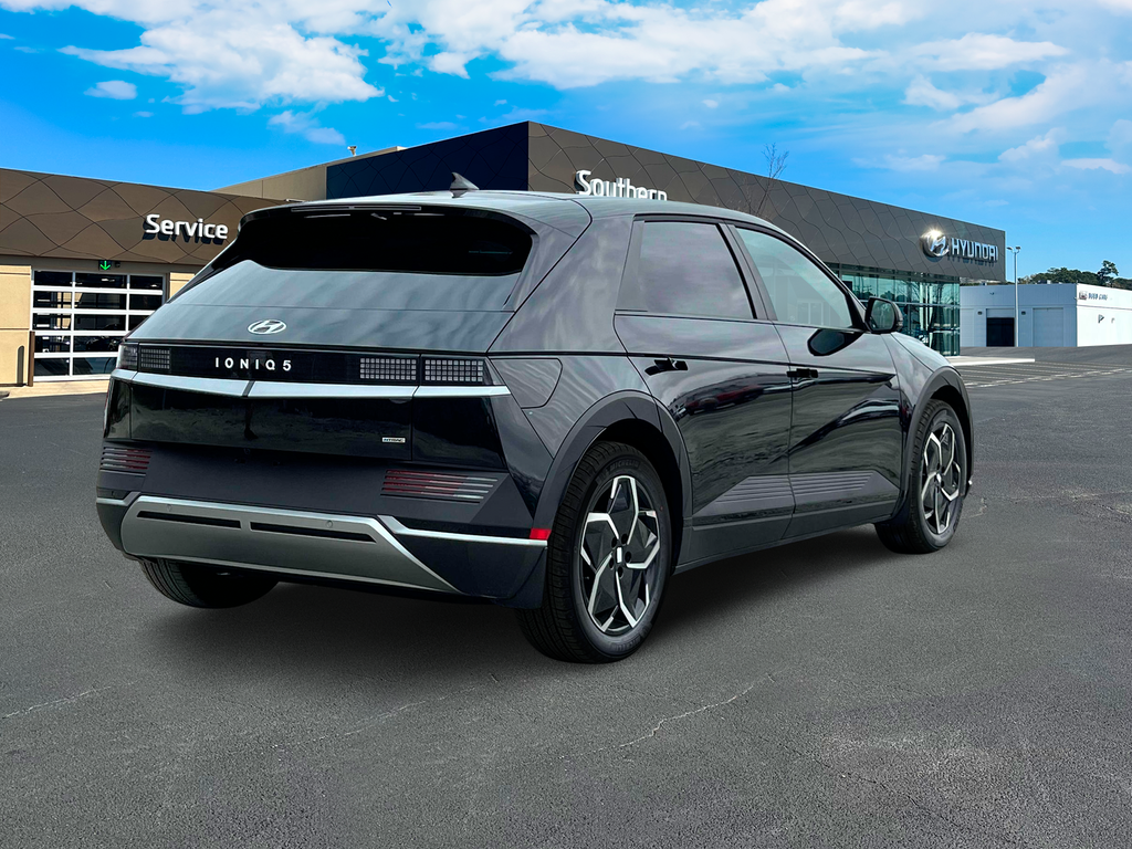 New 2024 Black Hyundai SEL image 8