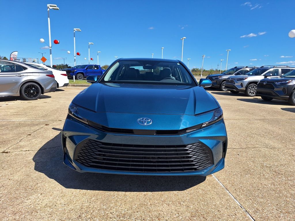 New 2026  Toyota LE image 2