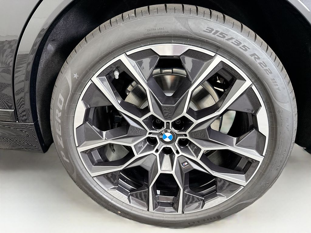 Thumbnail: 2026 BMW X7 - 31