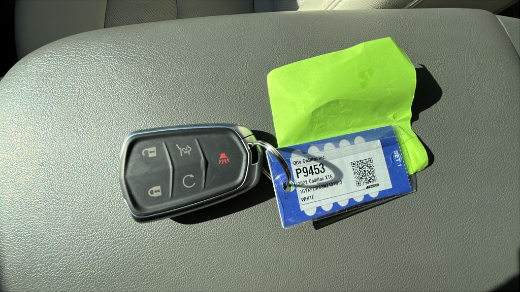 used 2022 Cadillac XT6 car, priced at $31,350