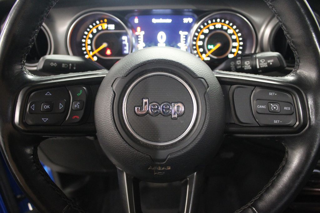 Thumbnail: 2022 Jeep Wrangler - 16