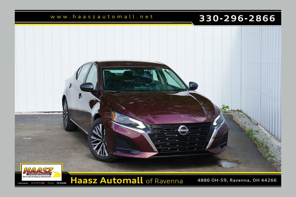 Garnet Pearl Metallic 2024 Nissan Altima 2.5 SV FWD Sedan Front-Wheel Drive Continuously Variable Transmission