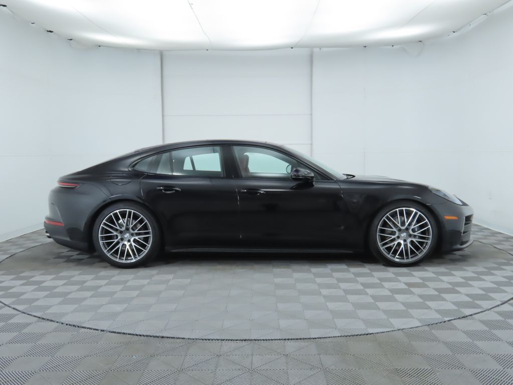 Thumbnail: 2024 Porsche Panamera - 8