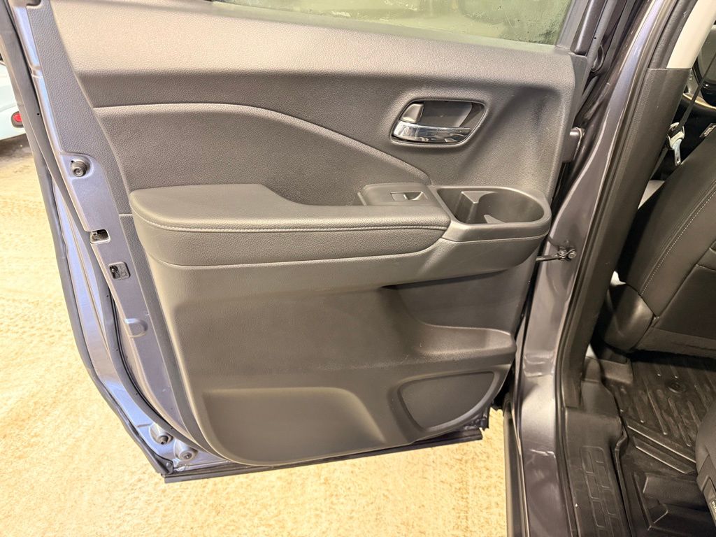 Thumbnail: 2019 Honda Ridgeline - 20