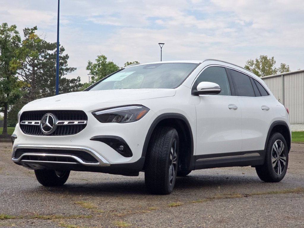 New 2026 White Mercedes-Benz GLA 250 image 10