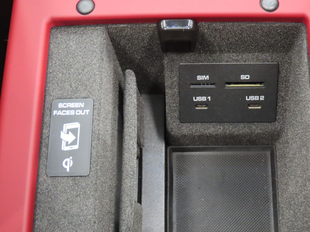 Thumbnail: 2026 Porsche Macan - 30