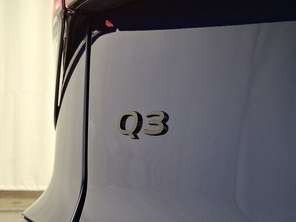 Thumbnail: 2026 Audi Q3 - 22