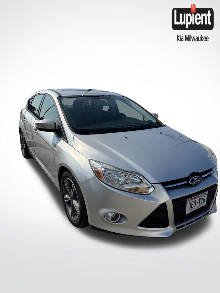 Ingot Silver 2014 Ford Focus Hatchback Front-Wheel Drive 6-Speed Automatic