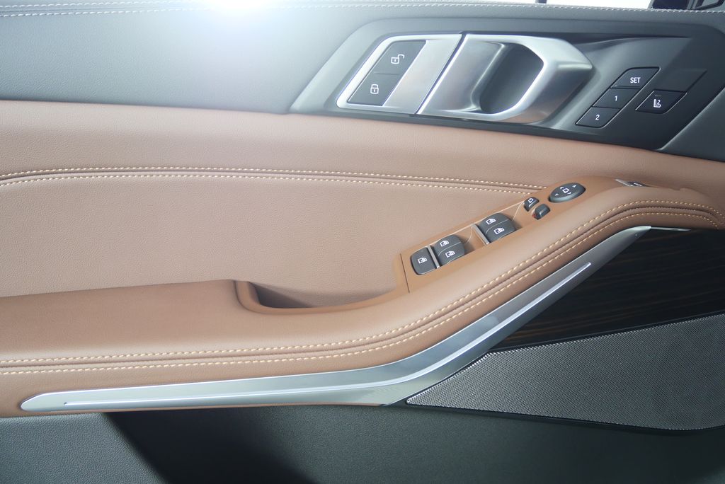 Thumbnail: 2026 BMW X5 - 8