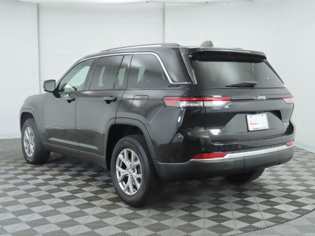 Thumbnail: 2022 Jeep Grand Cherokee - 7