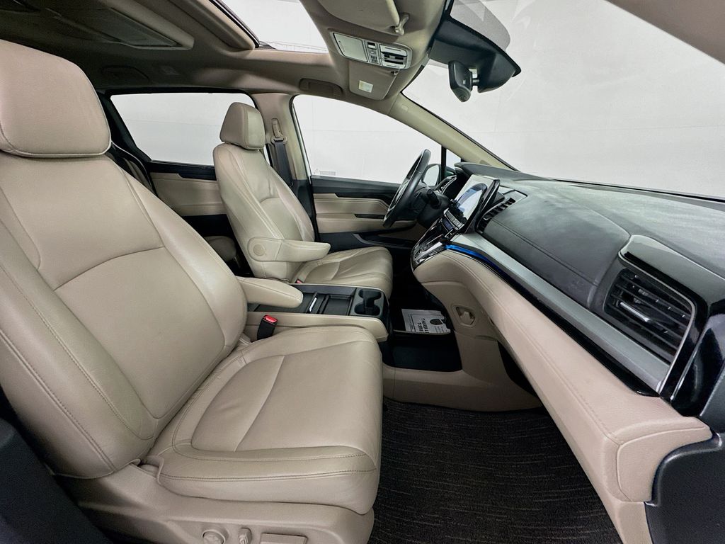 Used Car 2021 Honda Odyssey  Touring For Sale Under $30,000 In Austin, Texas