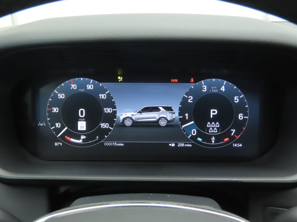 Thumbnail: 2025 Land Rover Discovery - 31