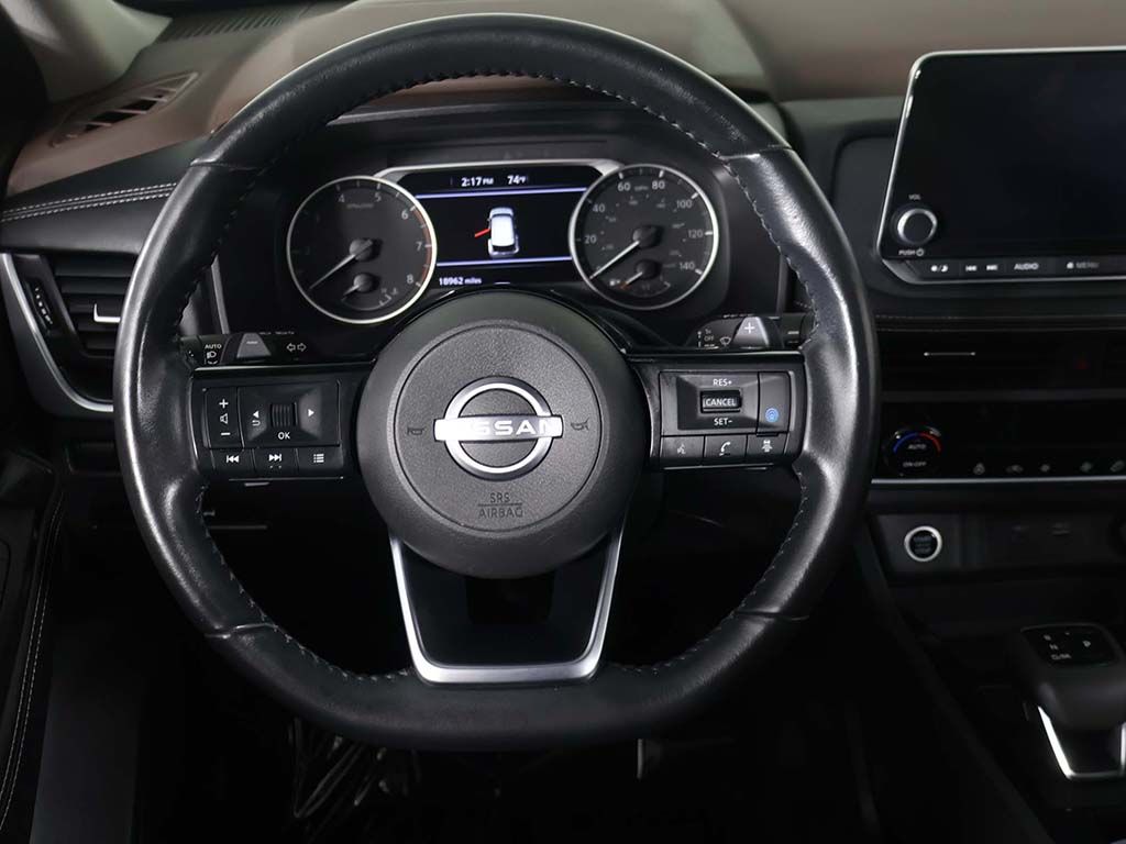 Used 2023 White Nissan SV image 39