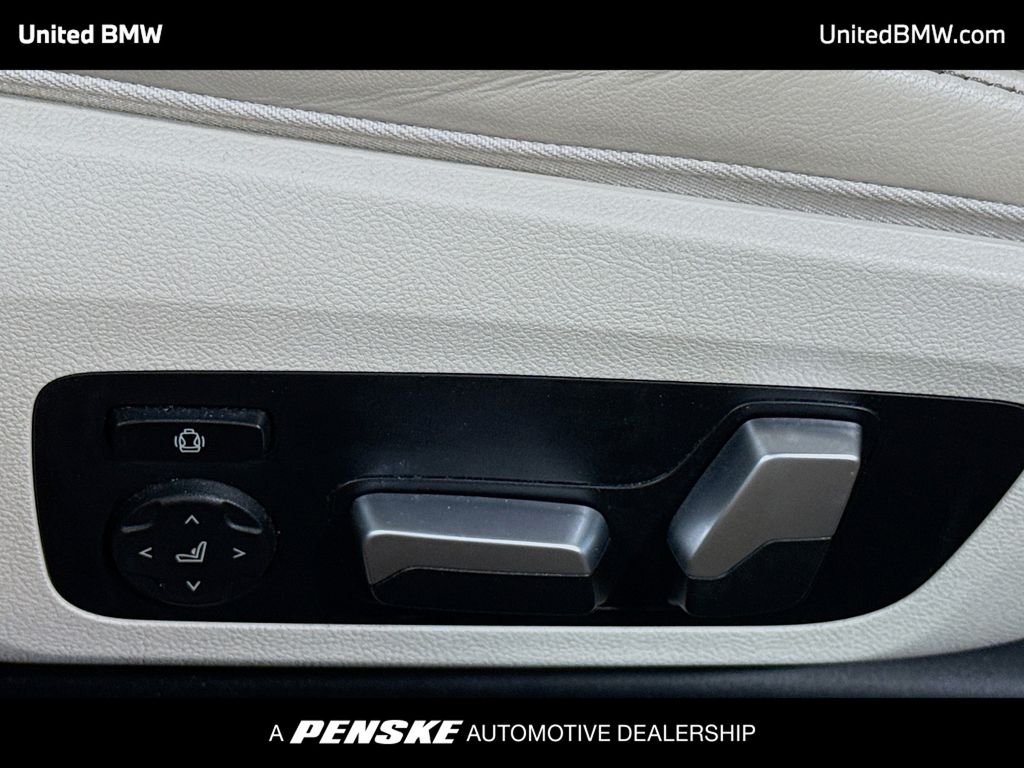 Thumbnail: 2022 BMW 8 Series - 4