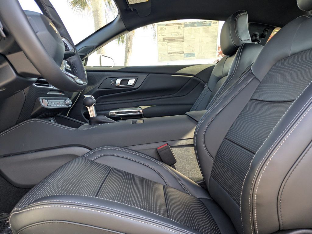 2025 Ford Mustang GT Premium Fastback