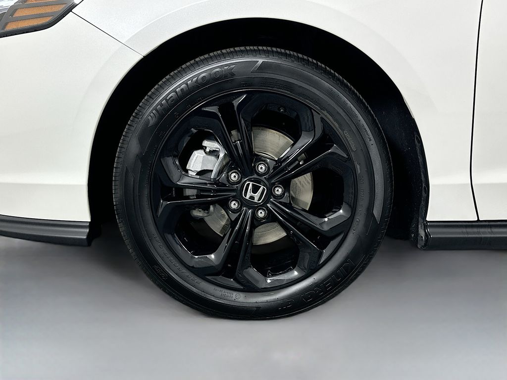 Thumbnail: 2025 Honda Accord - 32