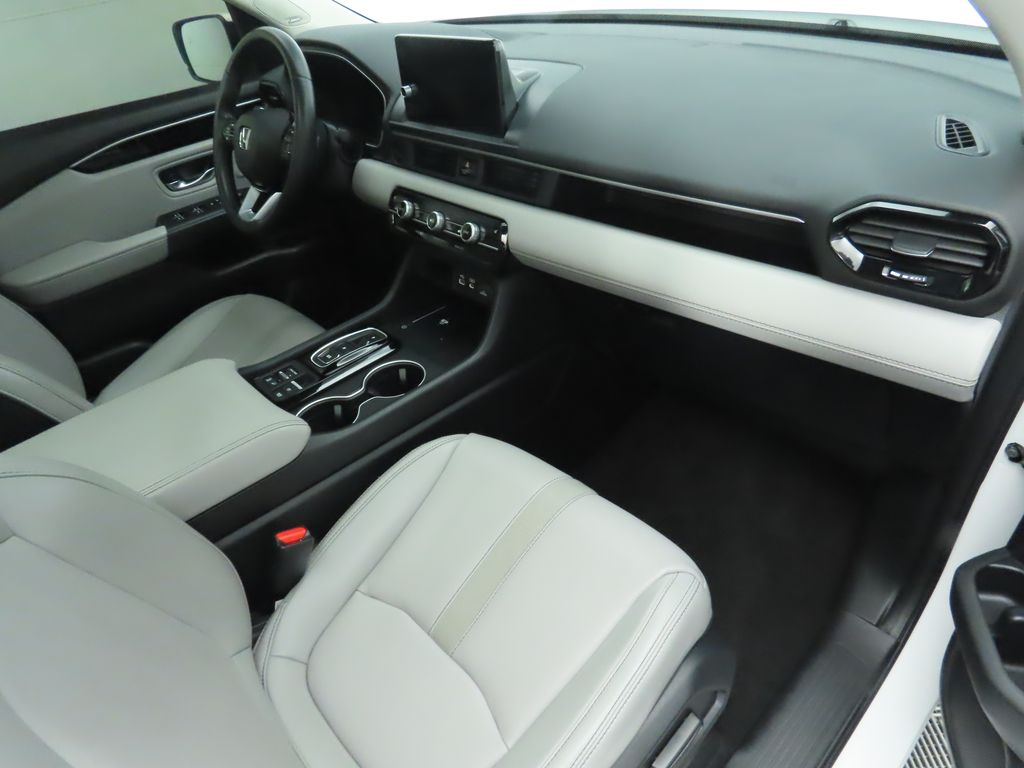 Thumbnail: 2023 Honda Pilot - 18