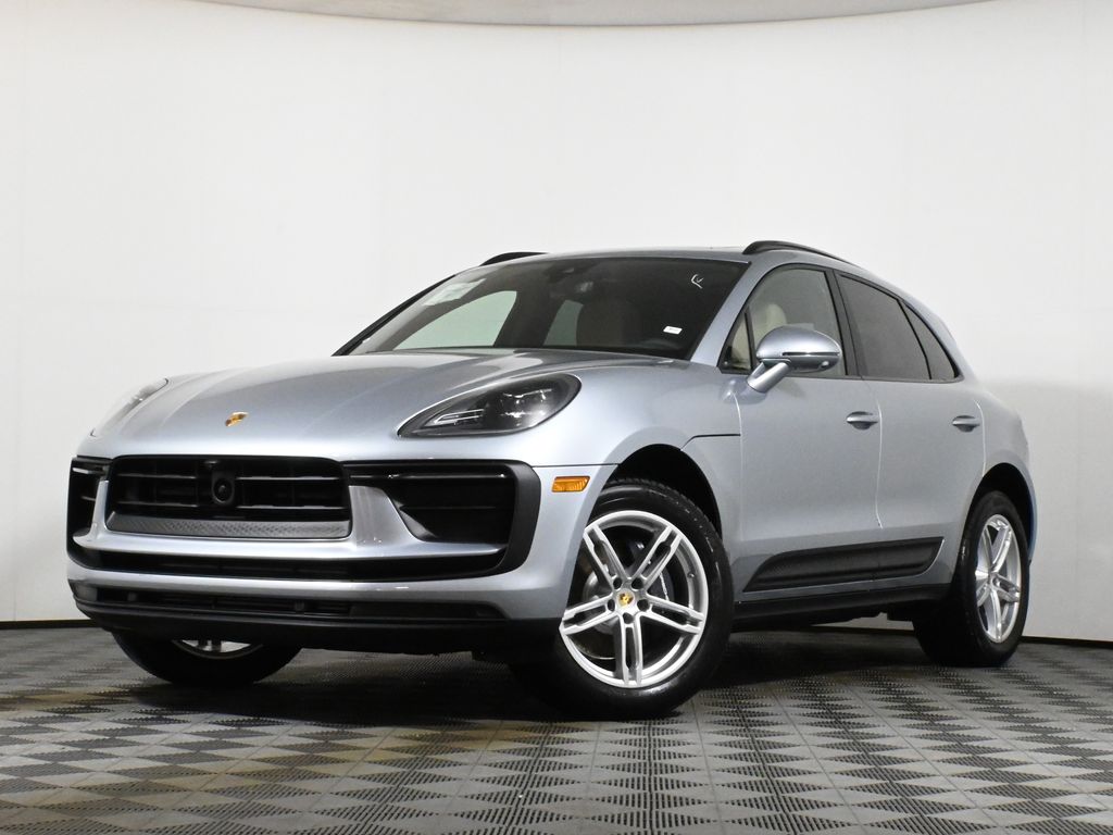 Thumbnail: 2025 Porsche Macan - 1