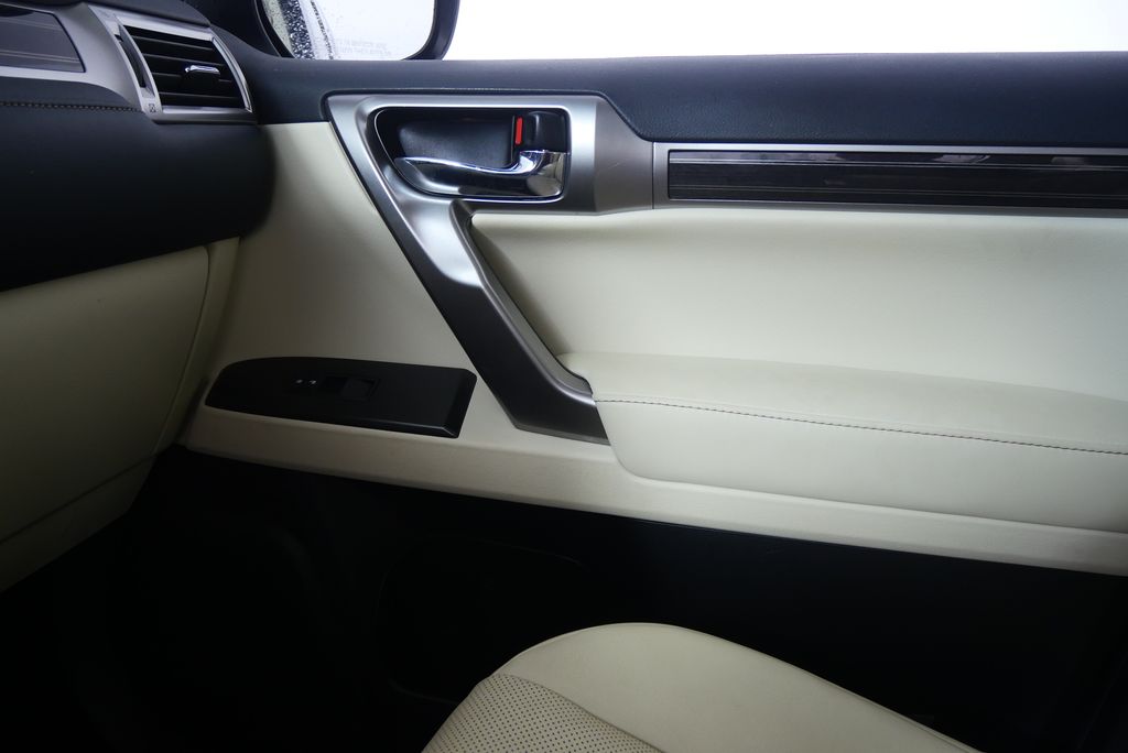 2023 Lexus GX 460 30