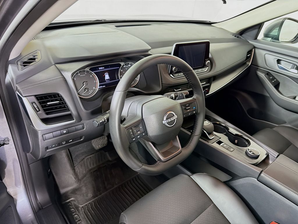 Used 2025 Nissan Rogue SUV