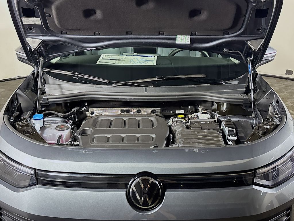 2025 Volkswagen Tiguan 2.0T SE