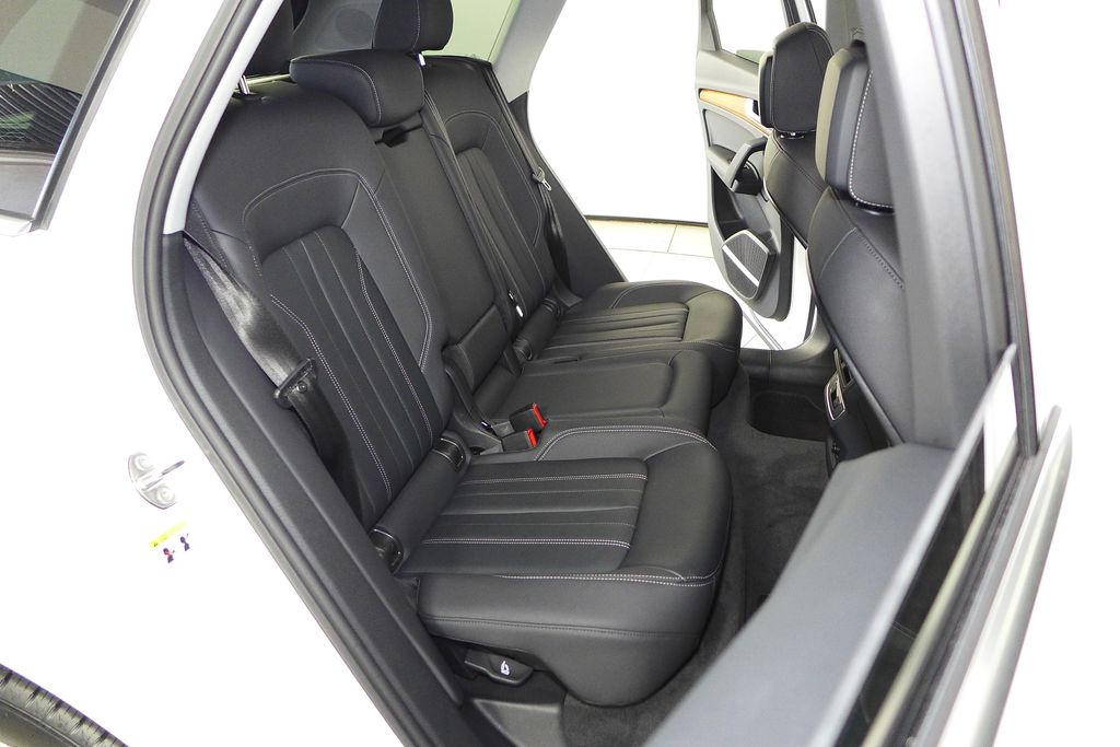 Thumbnail: 2023 Audi Q5 - 20