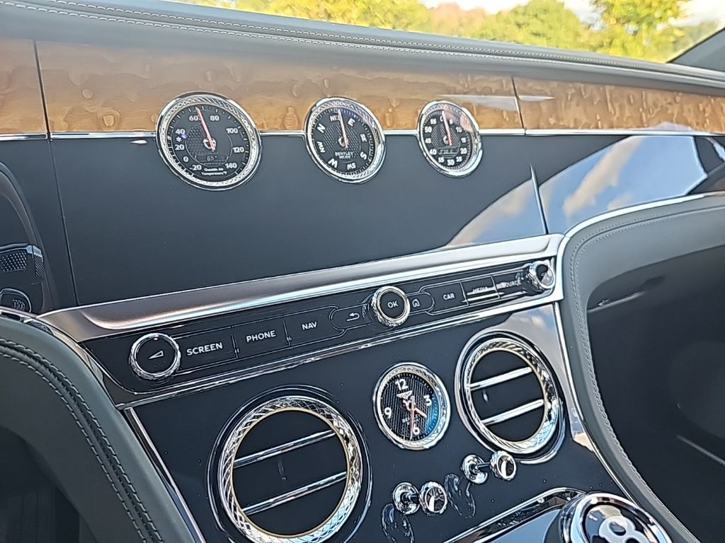 2022 Bentley Continental GT V8 25