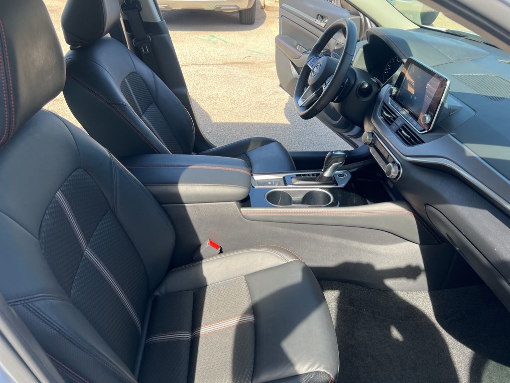 2024 Nissan Altima 2.5 SR photo