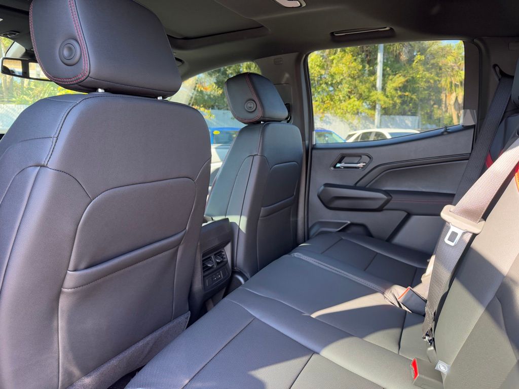 2025 Chevrolet Colorado Z71 16