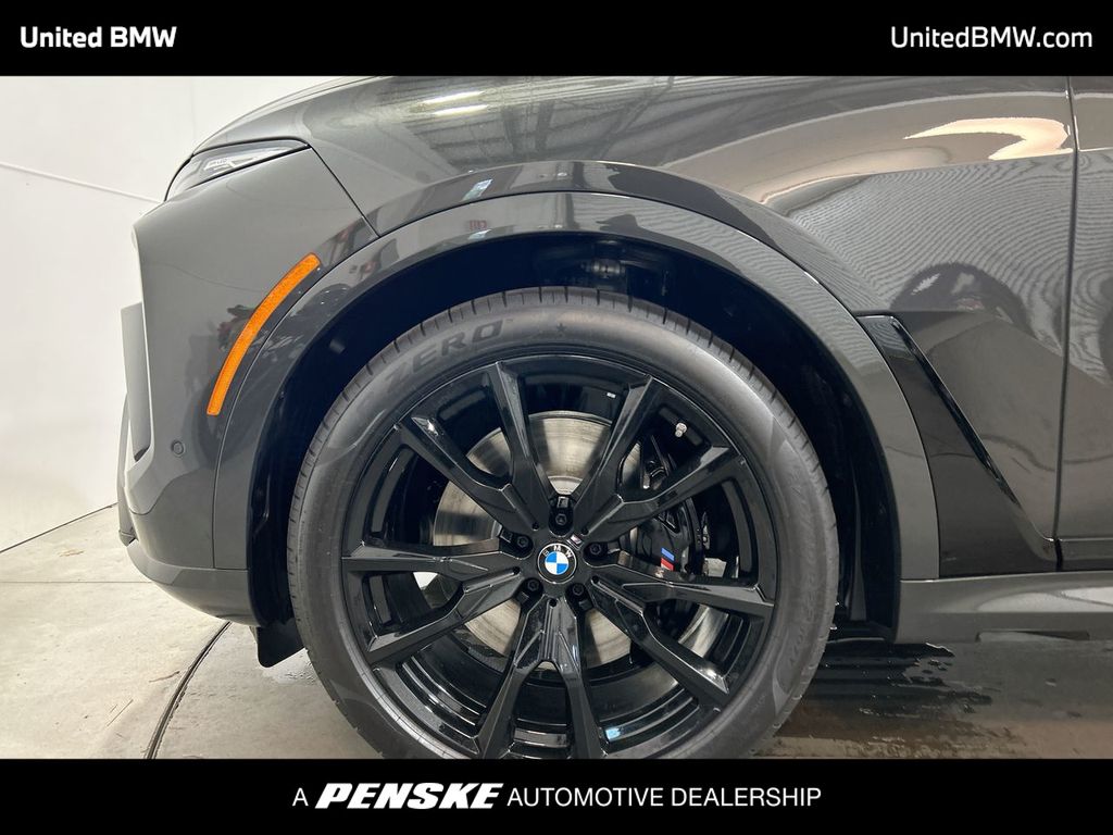 2025 BMW X7 xDrive40i 10