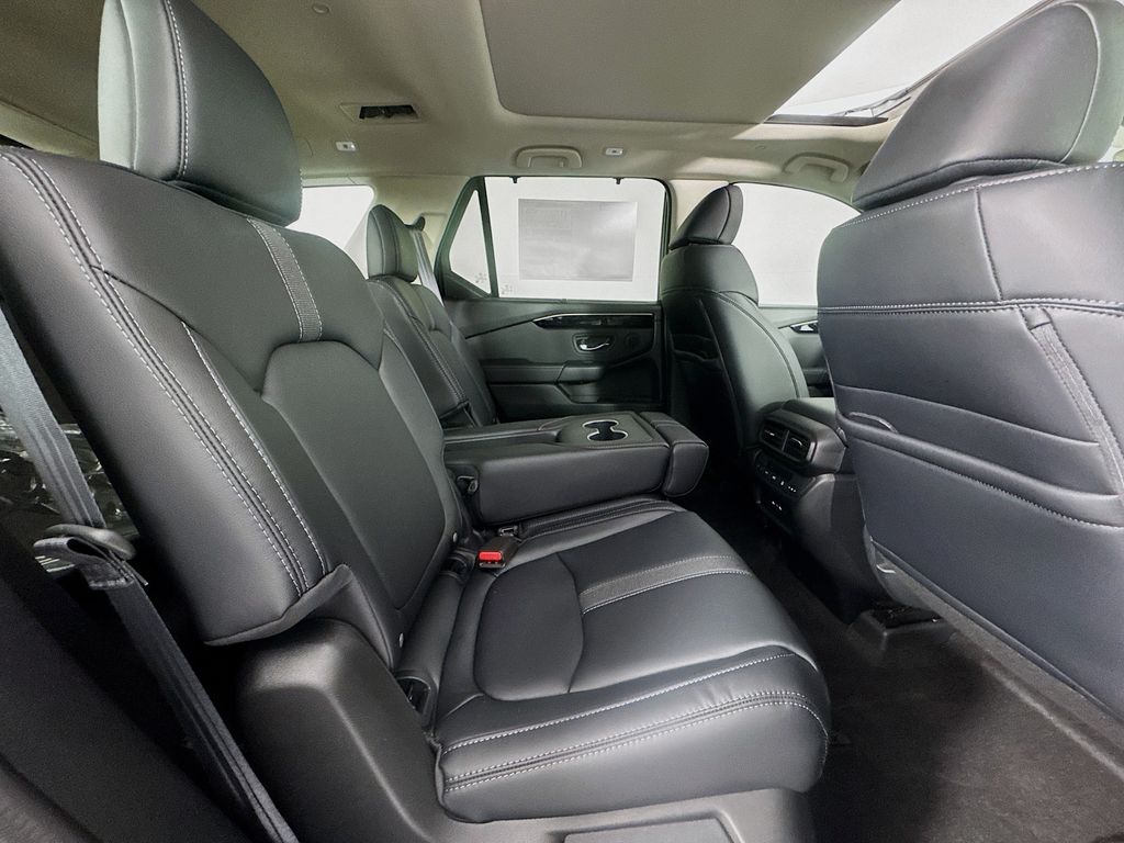 New Car 2025 Honda Pilot  Touring For Sale Under $50,000 In Austin, Texas