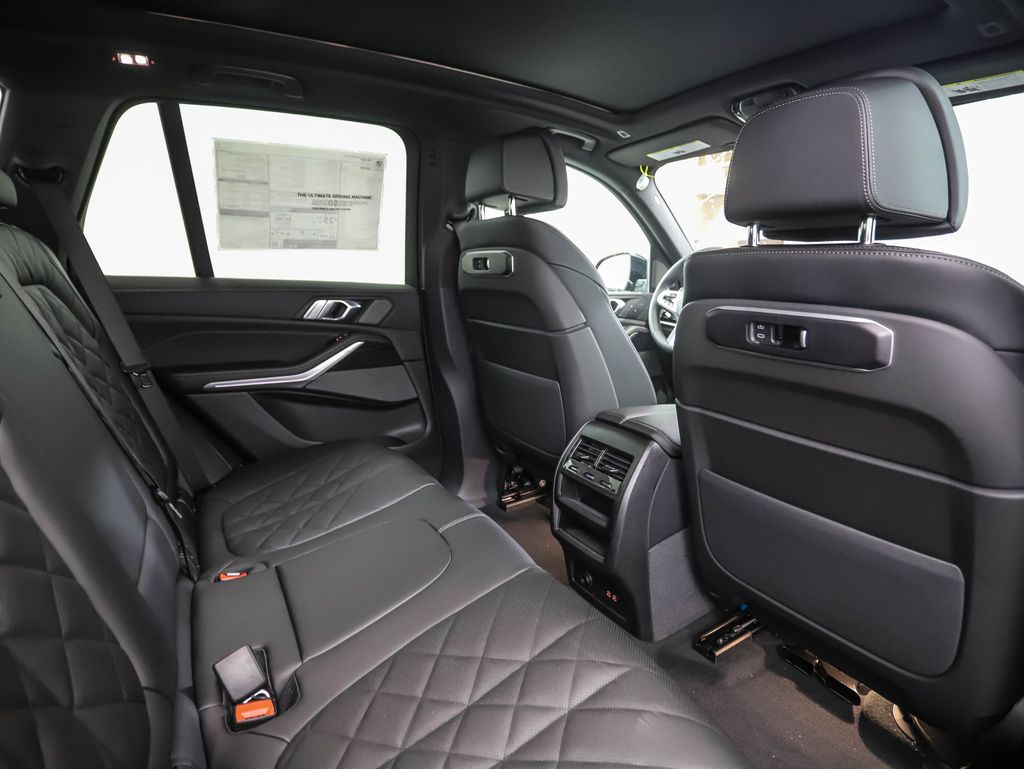 Thumbnail: 2026 BMW X5 - 25