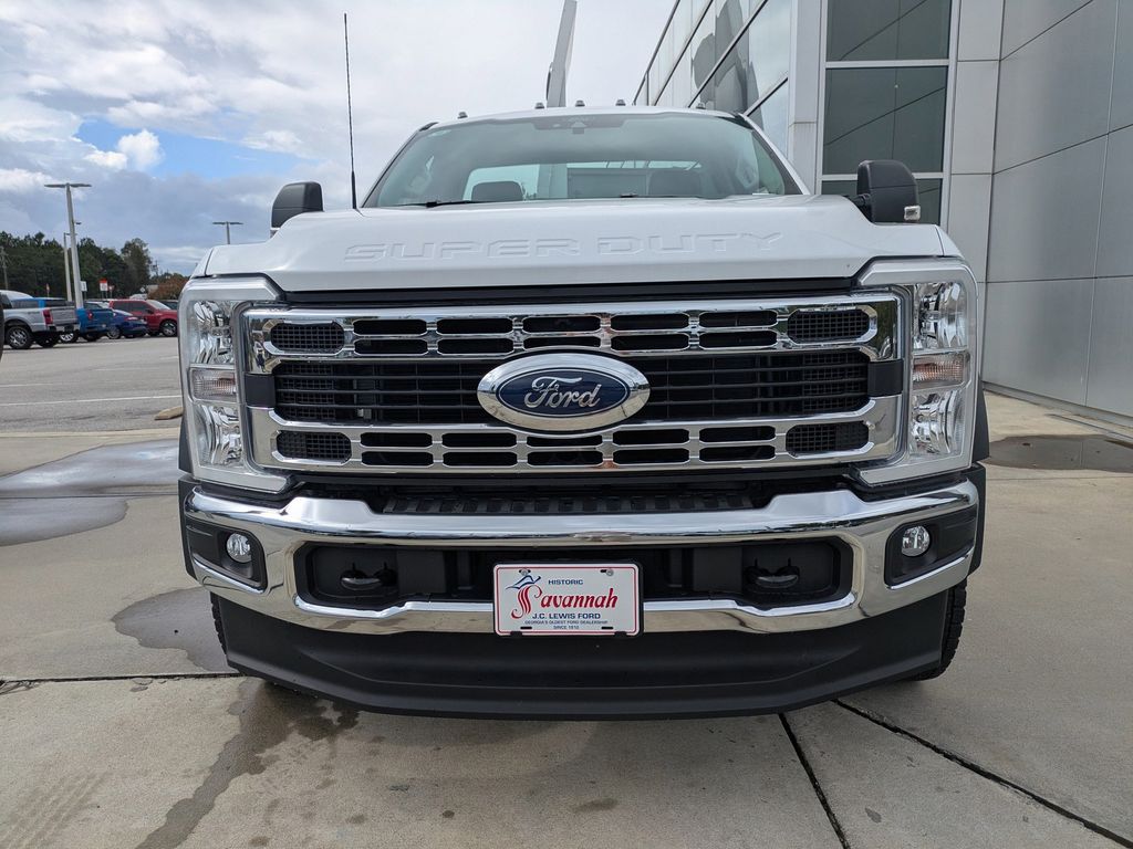 2025 Ford F-550 Chassis XL