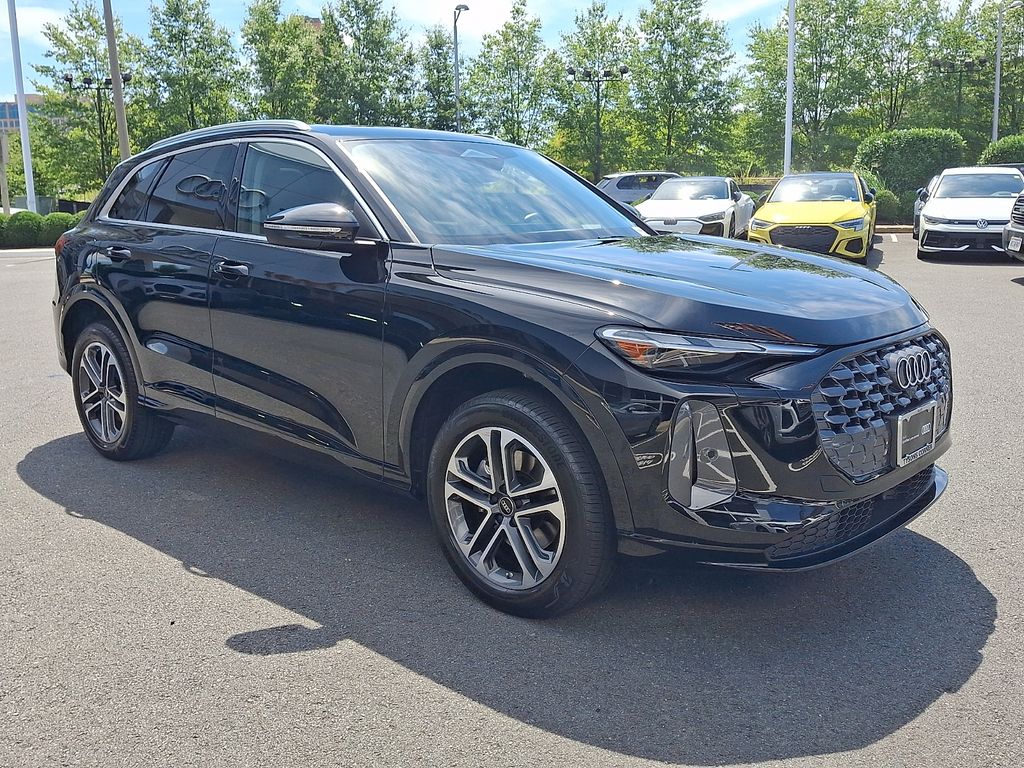 Thumbnail: 2025 Audi Q5 - 3