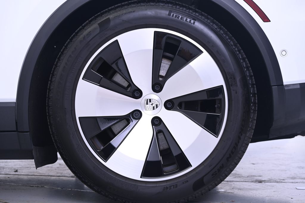 Thumbnail: 2024 Porsche Macan - 16