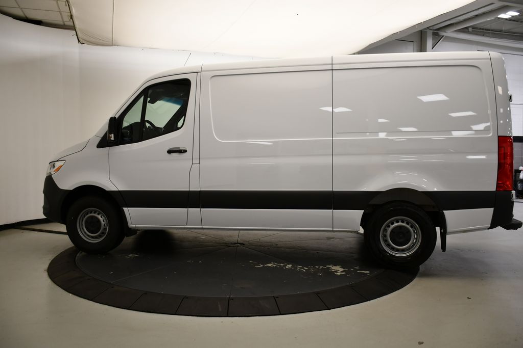 Thumbnail: 2026 Mercedes-Benz Sprinter - 5
