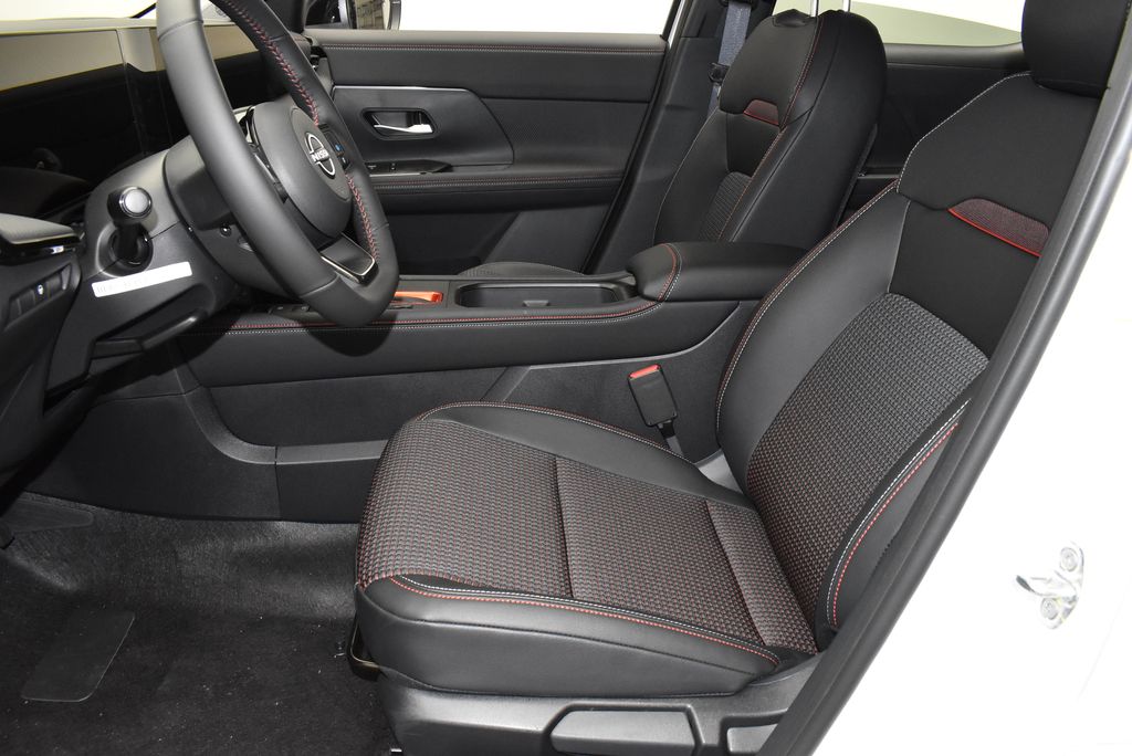 Thumbnail: 2026 Nissan Kicks - 11