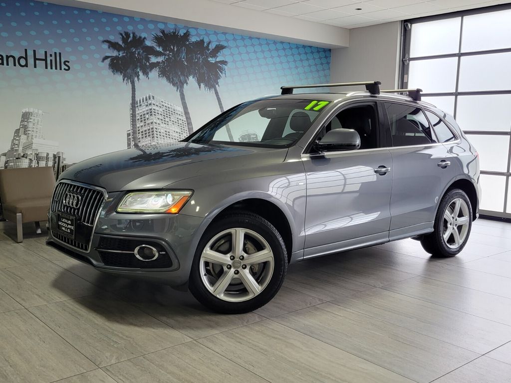 Daytona Gray Pearl Effect 2017 Audi Q5 SUV / Crossover All-Wheel Drive 8-Speed Automatic