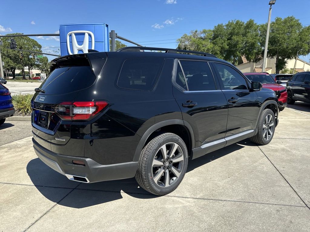 2025 Honda Pilot Touring 4