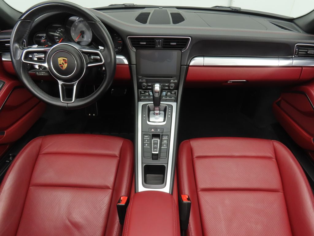 Thumbnail: 2019 Porsche 911 - 13