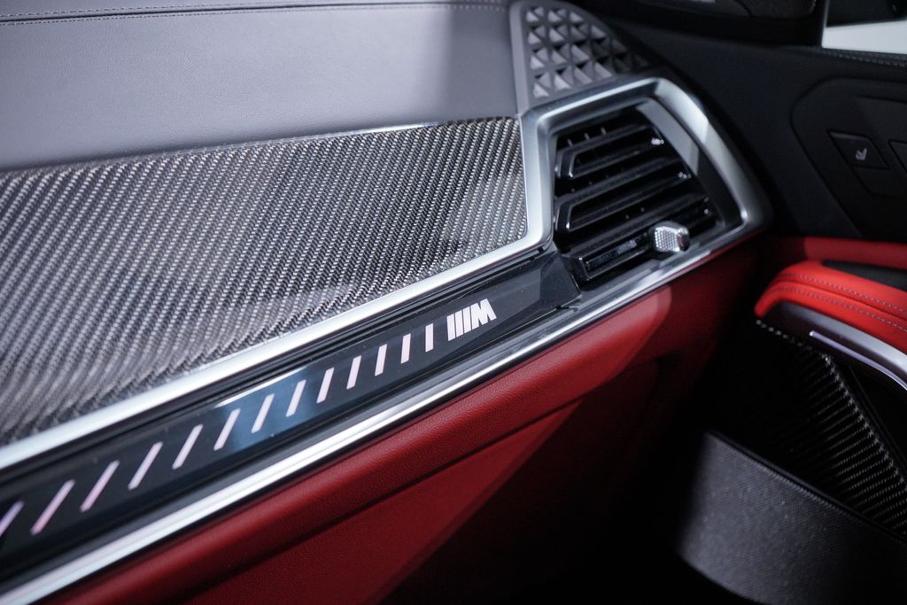 Thumbnail: 2027 BMW X6 - 14
