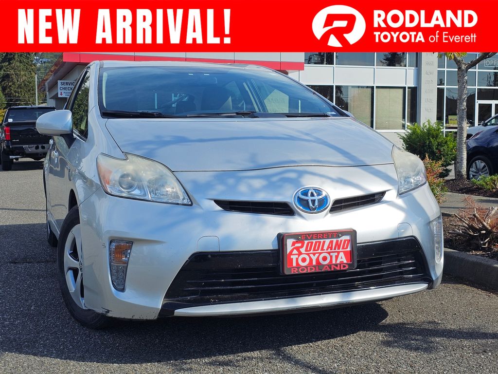Classic Silver Metallic 2013 Toyota Prius Hatchback Front-Wheel Drive Continuously Variable Transmission