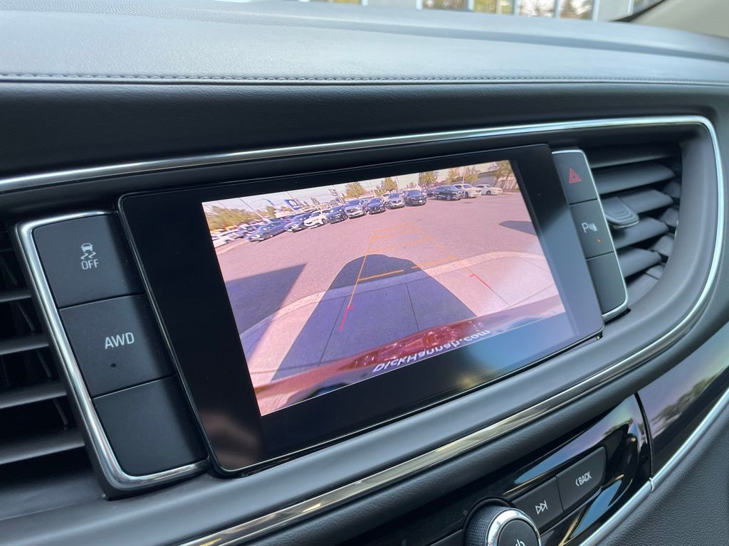 2020 Buick Enclave Essence